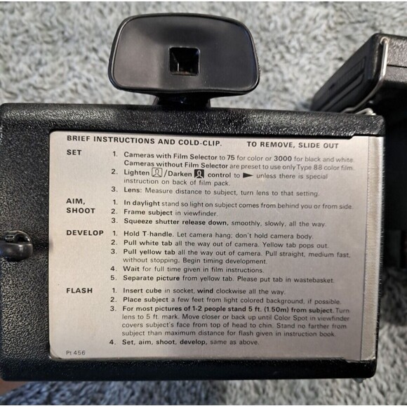 Lot VTG Polaroid Square Shooter 2 Land Camera Photography Decorations Untested - Picture 7 of 12